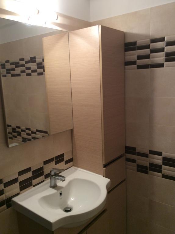 Bedroom - Center