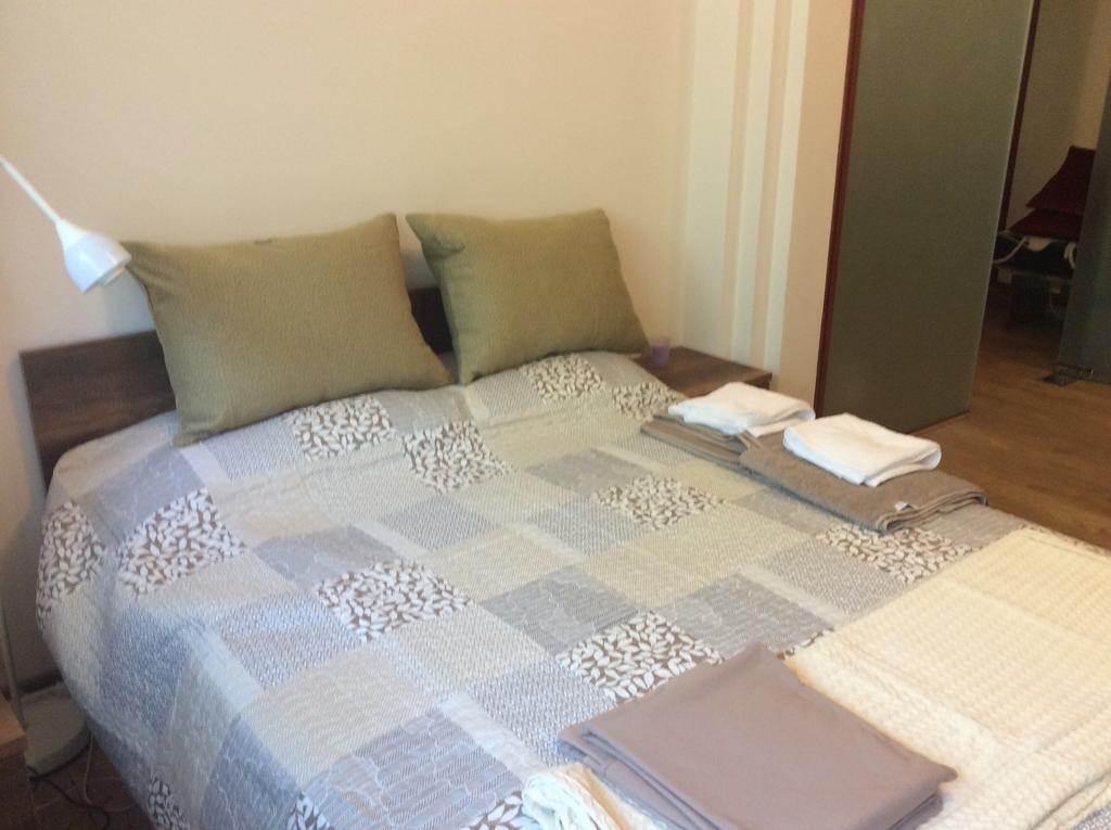 Bedroom - Center *